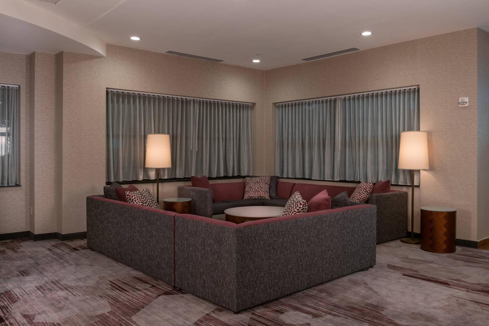 Courtyard By Marriott Newark-University Of Delaware Esterno foto