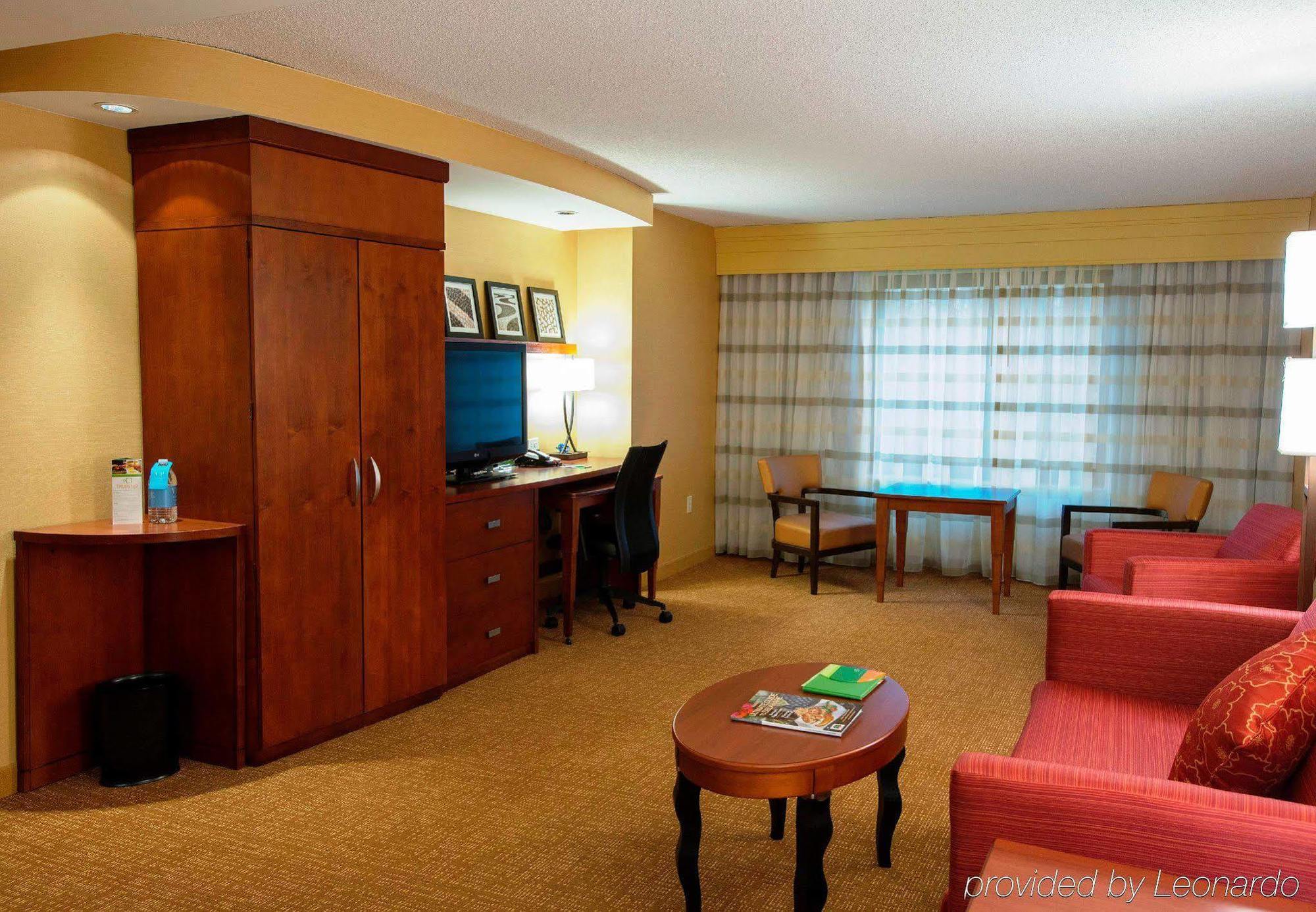 Courtyard By Marriott Newark-University Of Delaware Esterno foto